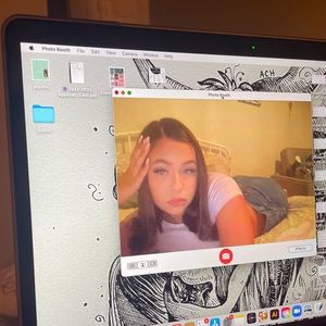 Meet your Posher, Khamila